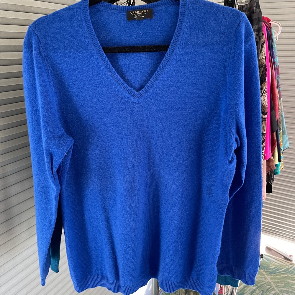 Charter club royal blue cashmere sweater. New without tags. L